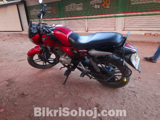 Bajaj V15